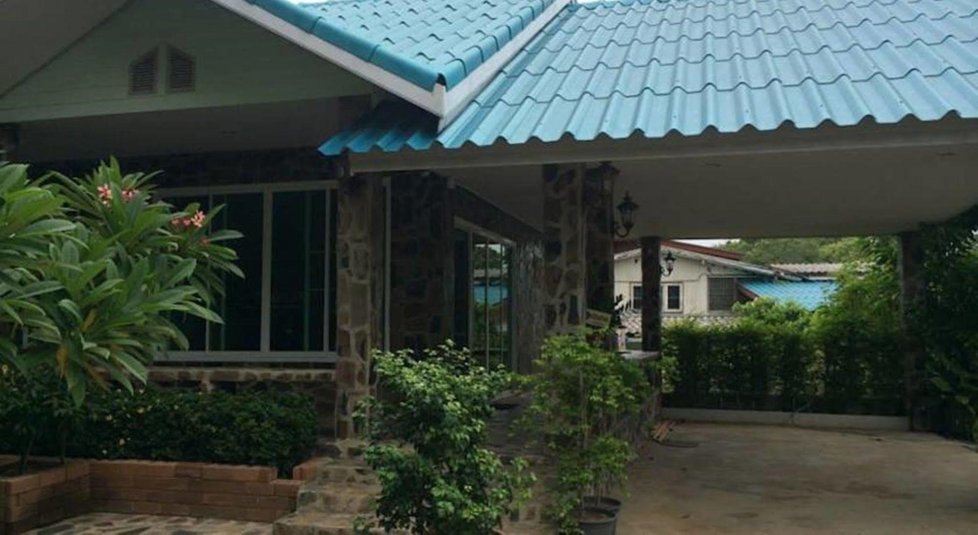 Punpisa Resort Sam Chuk エクステリア 写真