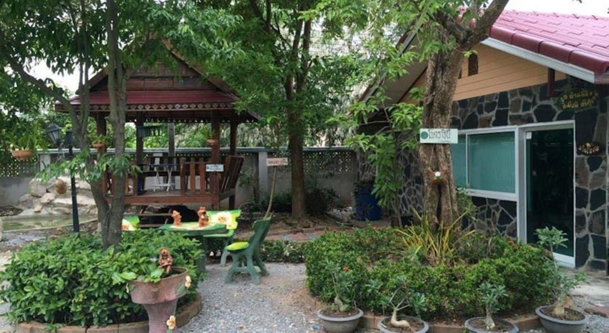 Punpisa Resort Sam Chuk エクステリア 写真